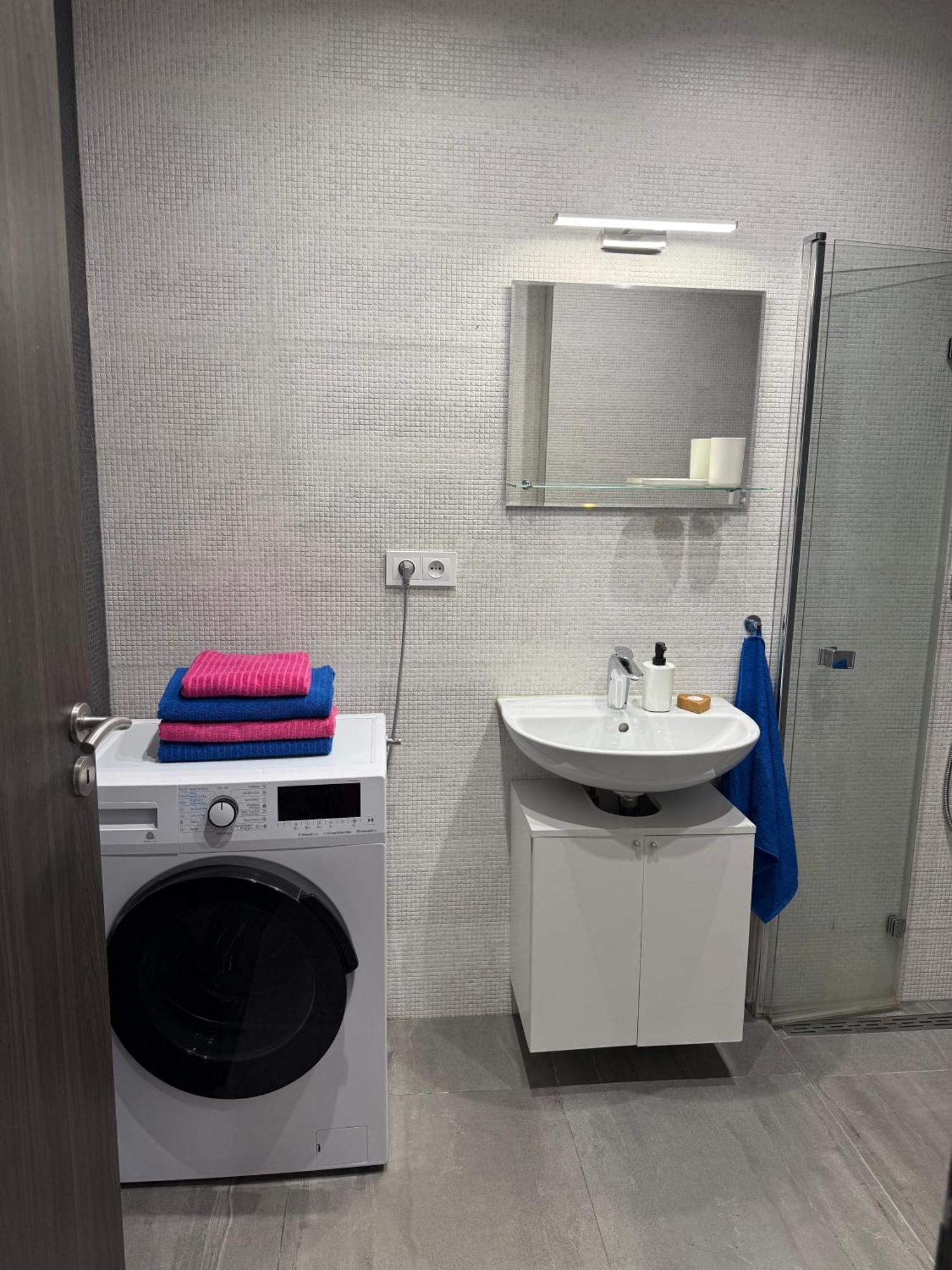 Apartment 72m2 Private Garden Parking Free Prag